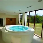 Apartamento Elegant In Benahavís With Shared Pool, 100 M² Estepona