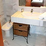 Elegant In Benahavís With Shared Pool, 100 M² Apartamento *
