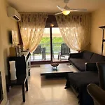 Elegant In Benahavís With Shared Pool, 100 M² * Estepona