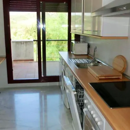 Elegant In Benahavis With Shared Pool 100 M² *