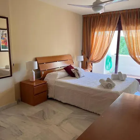 Elegant In Benahavis With Shared Pool 100 M² *