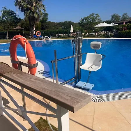 Elegant In Benahavis With Shared Pool 100 M² Apartment Estepona