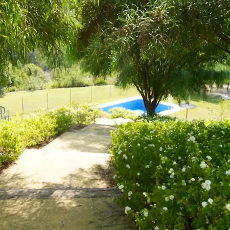 Apartment Elegant In Benahavis With Shared Pool 100 M²