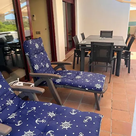 Elegant In Benahavis With Shared Pool 100 M² *